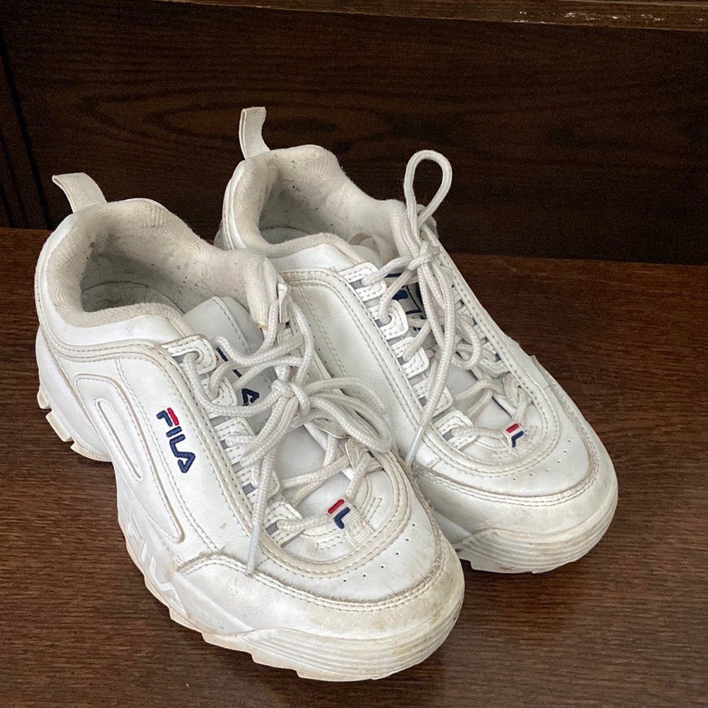 White chunky filas!! (need cleaning, price reflects)